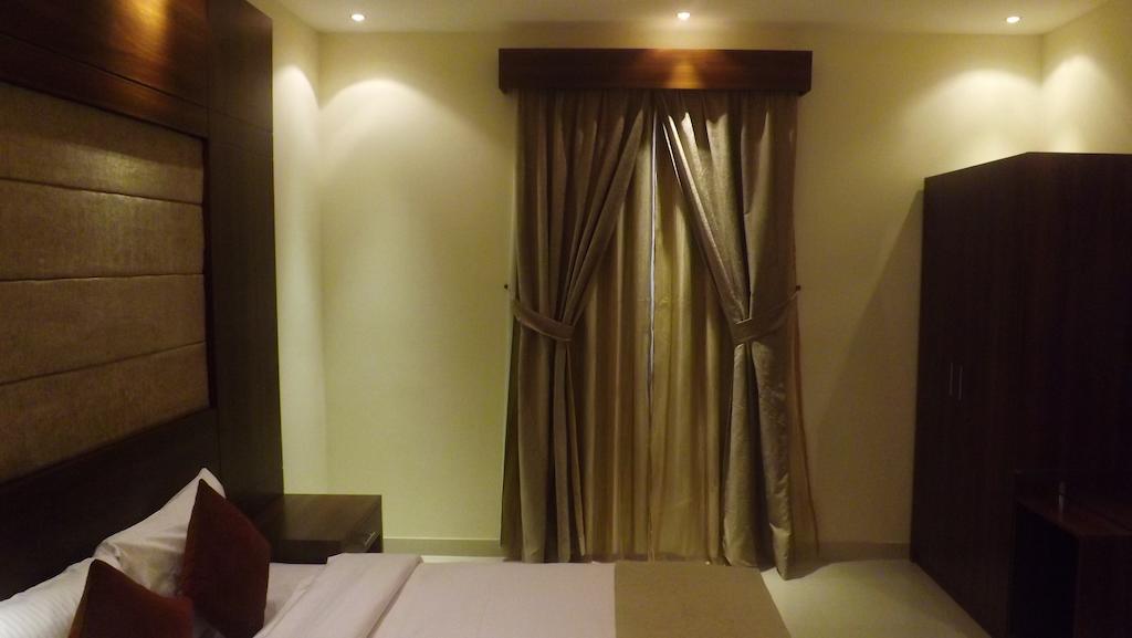 Baron Palace - Almasif Hotel Apartments Rijád Pokoj fotografie