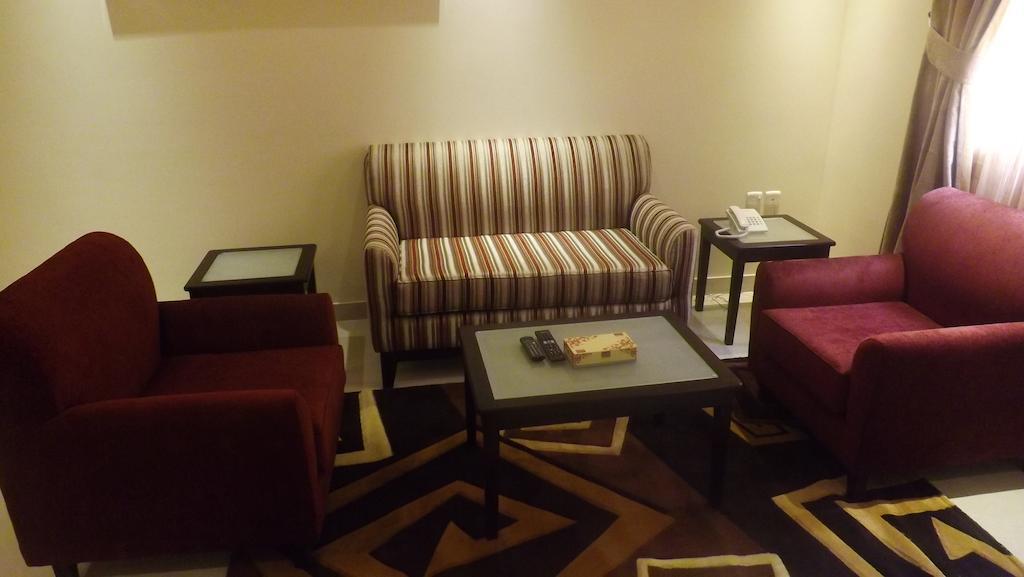 Baron Palace - Almasif Hotel Apartments Rijád Pokoj fotografie