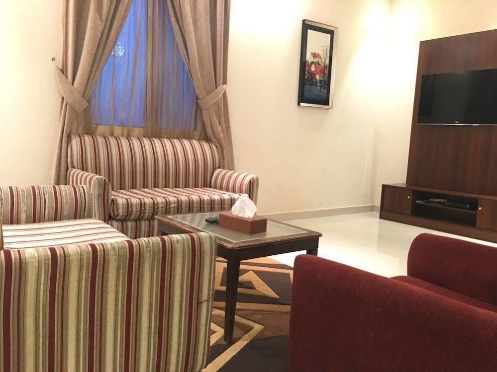 Baron Palace - Almasif Hotel Apartments Rijád Exteriér fotografie